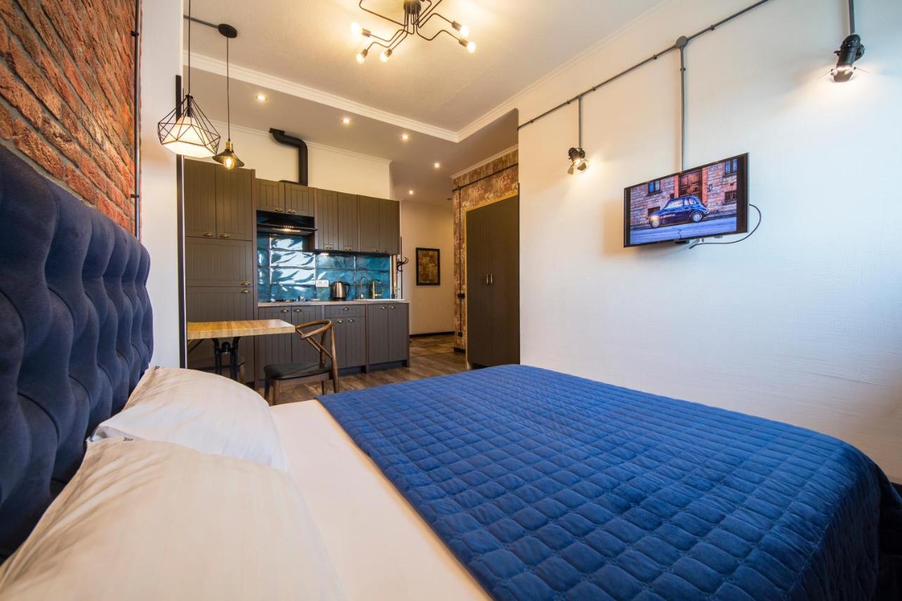 Cheap Apartment *
