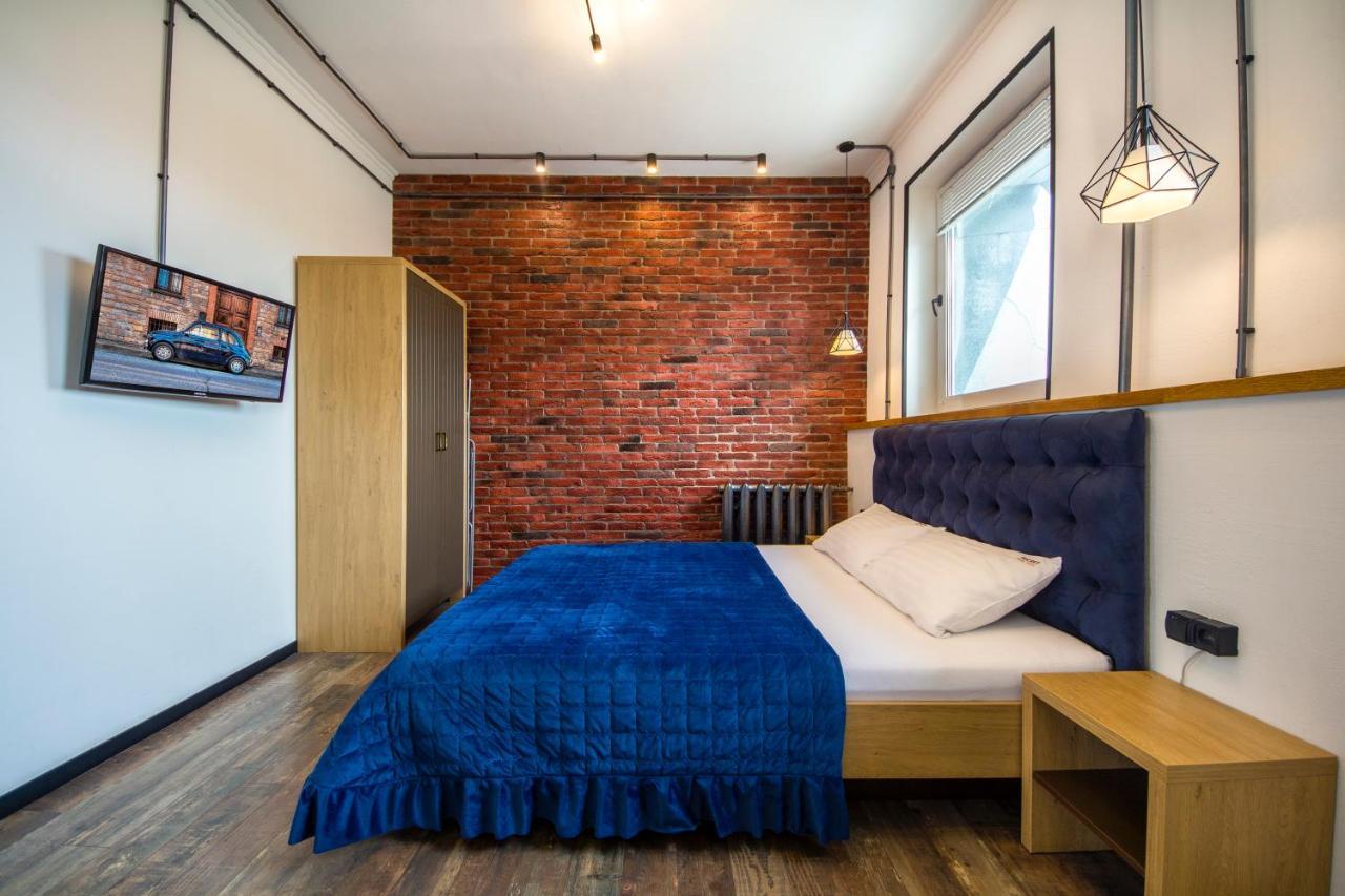 Cheap Apartament *