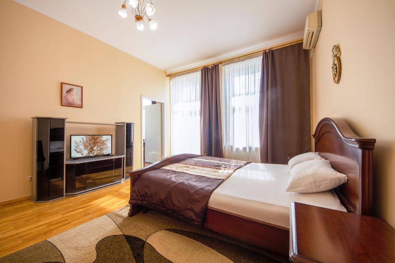 Cheap Apartment *